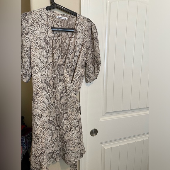 Timeless Reformation Chic Wrap Mini Dress in Python print. So Sexy n Flattering - Picture 3 of 6